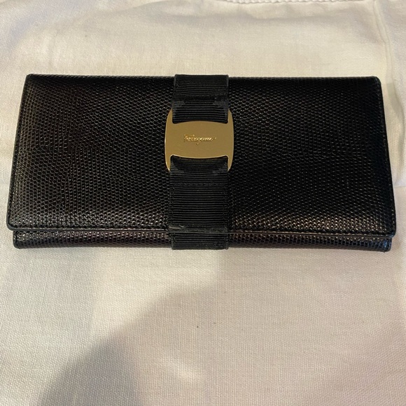 Salvatore Ferragamo black tote with matching wallet - Picture 3 of 13